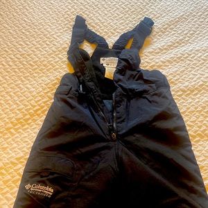 Columbia bib, black, kids size 6-7